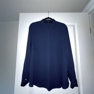 Ann Taylor CLASSIC navy button down blouse.